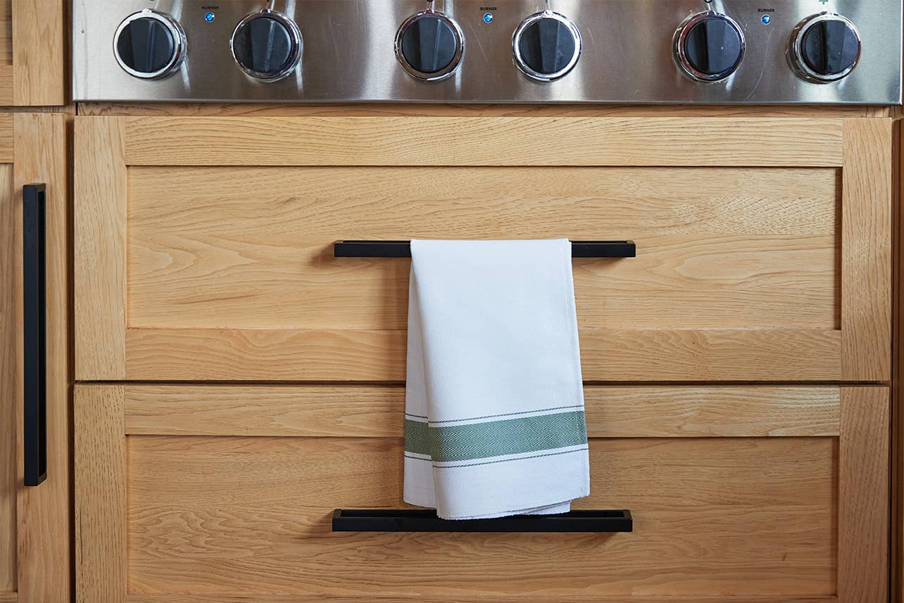 Classic Italian Kitchen Tea Towel - Herringbone Green