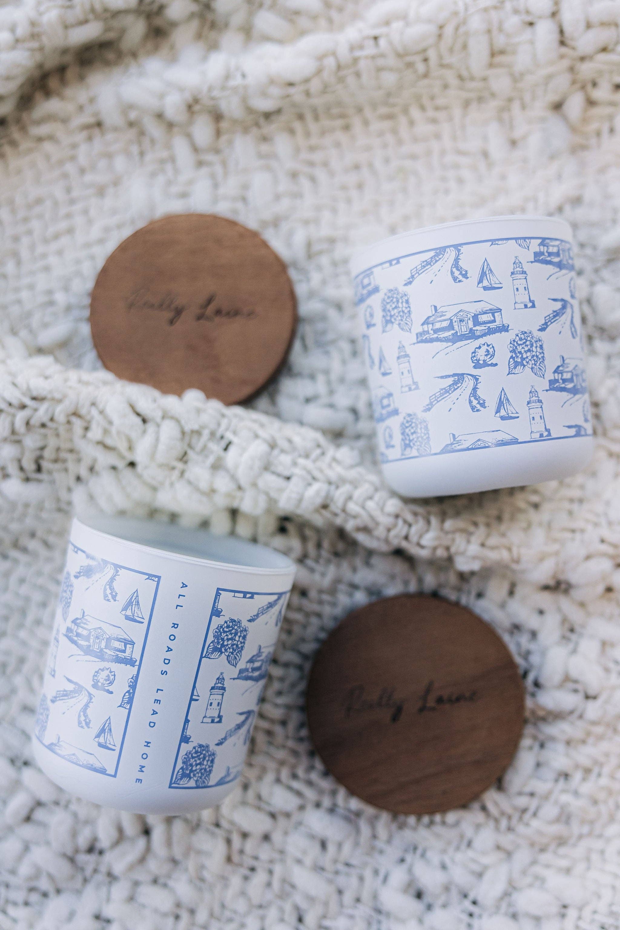 Reilly Lane Print Candle: All Roads Lead Home 14 OZ.