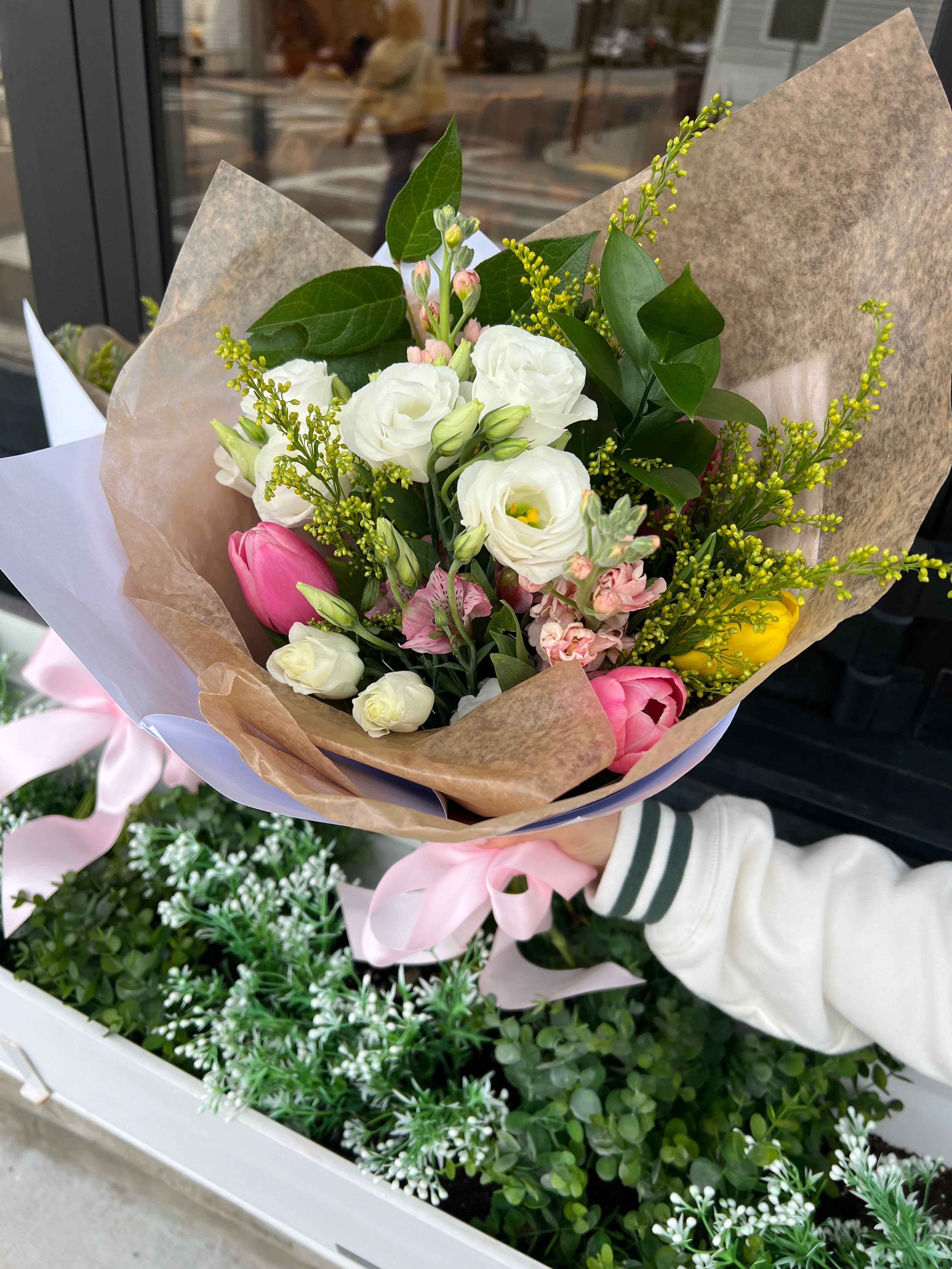 Mother’s Day Pickup at Bottega del Sud | Bouquets, Bud Vases + Cannolis | 5/9