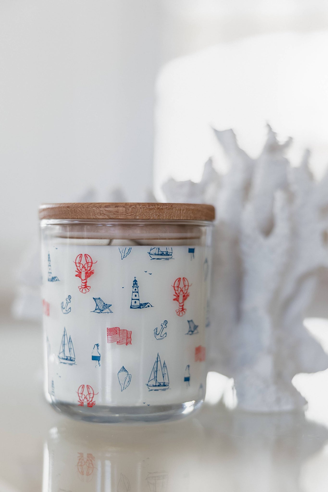 New Englander Candle: Reilly Lane 14 OZ.