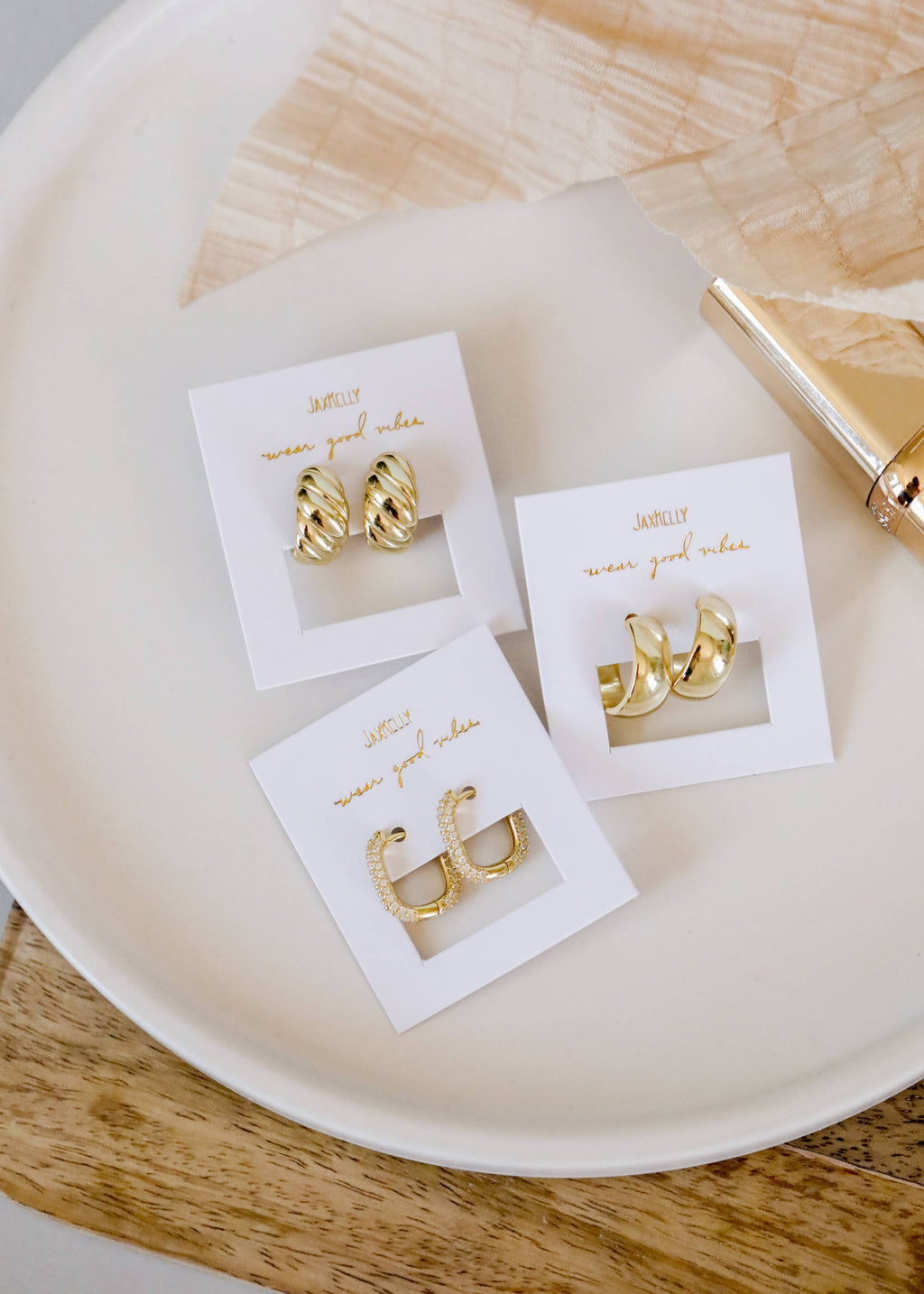 Golden Hoop - Swirl - Earring