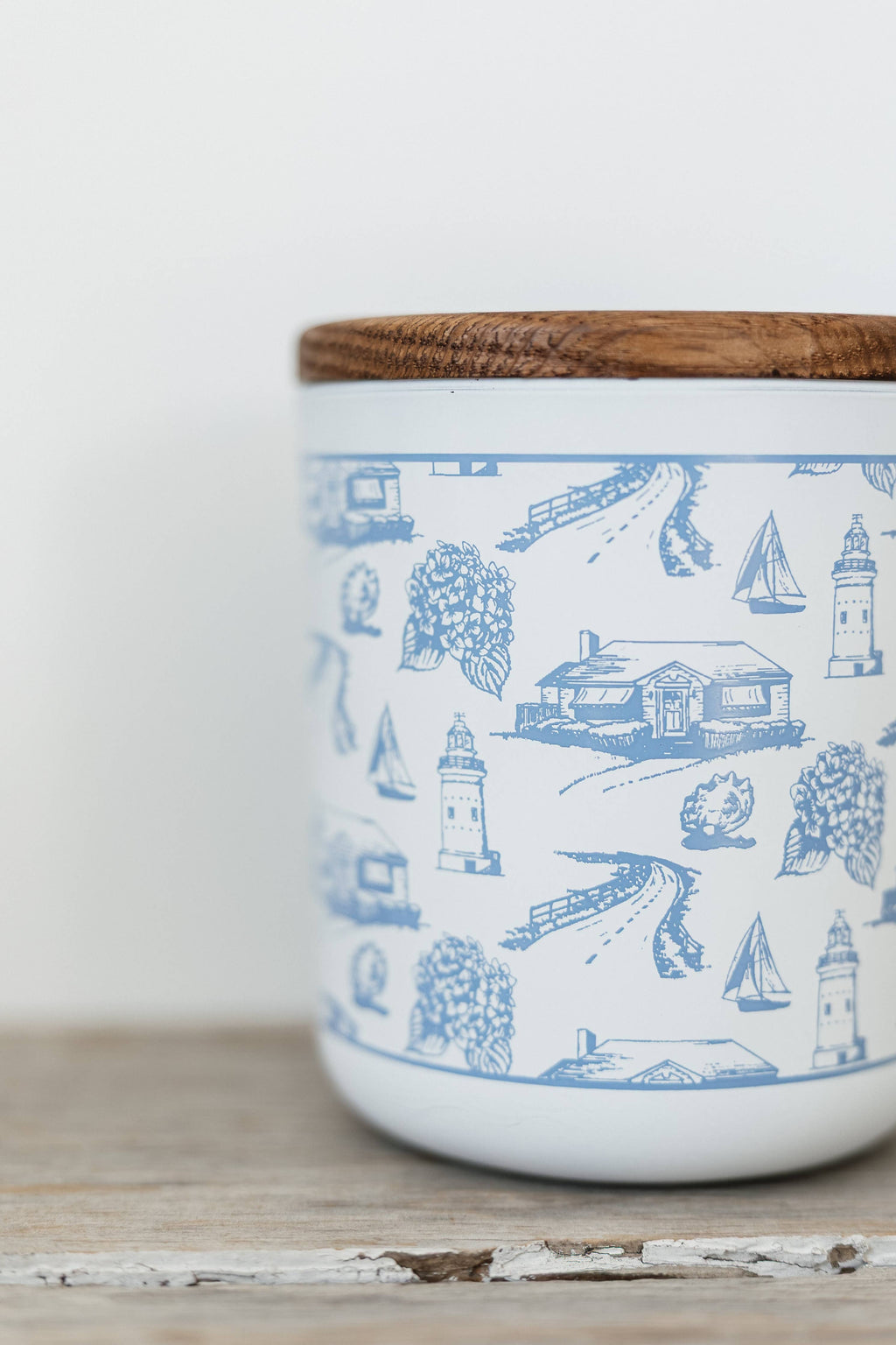 Reilly Lane Print Candle: All Roads Lead Home 14 OZ.